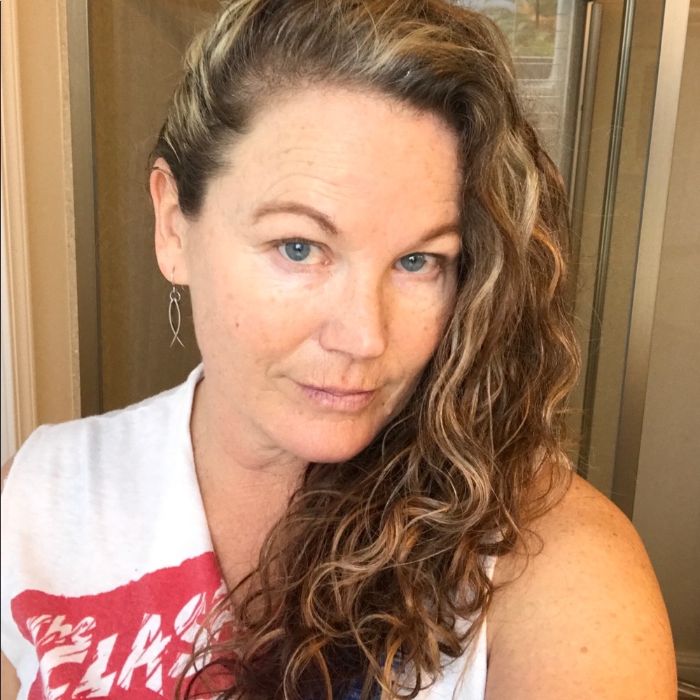 Meet your Posher, Julie